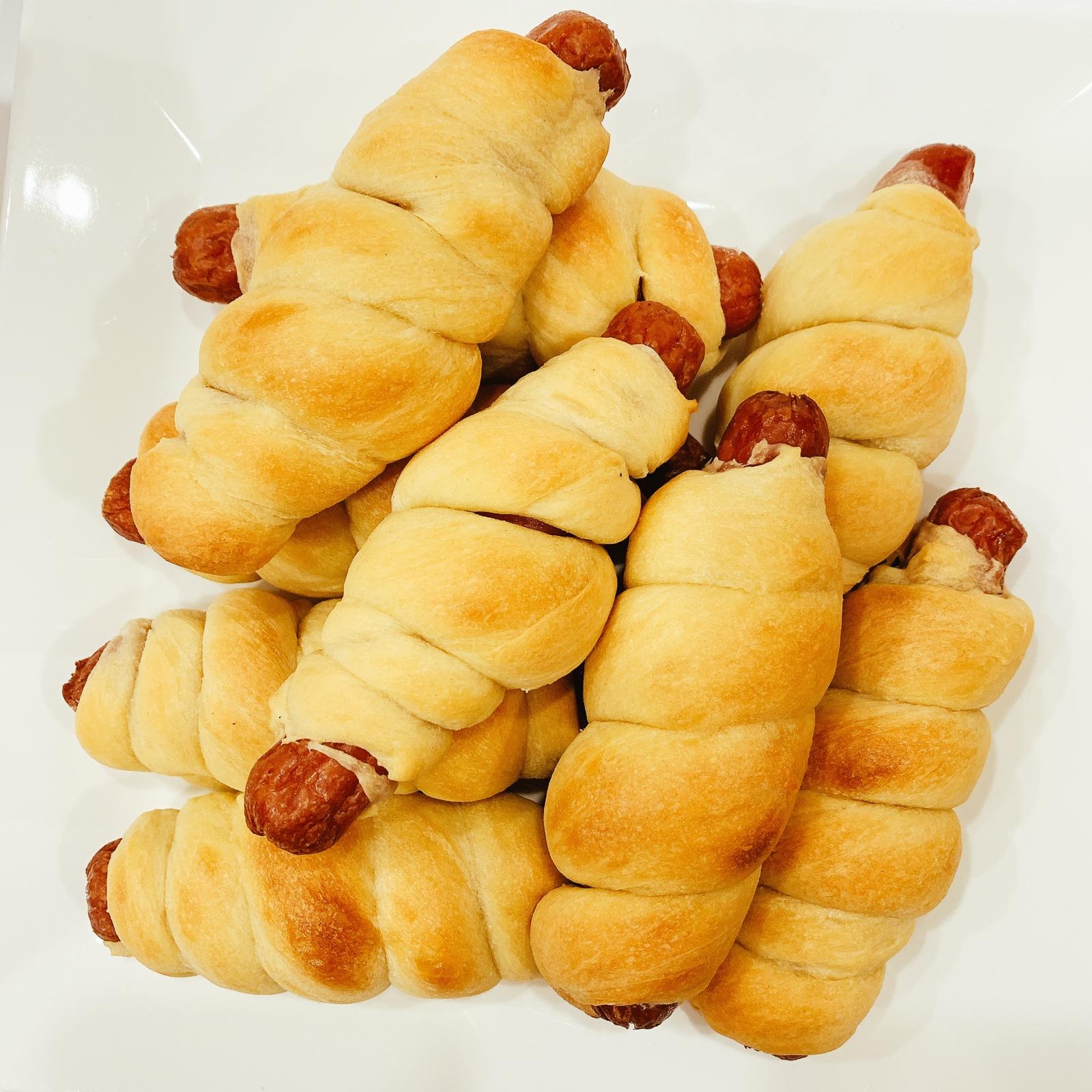 hotdog rolls